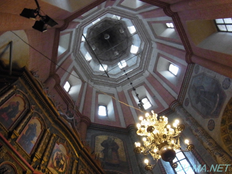 聖ワシリー大聖堂内の天井の写真