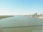 車窓から見たイルティッシュ川の写真サムネイル