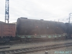 ロープでタンクをくくりつけただけの様なシベリア鉄道のタンク車写真サムネイル