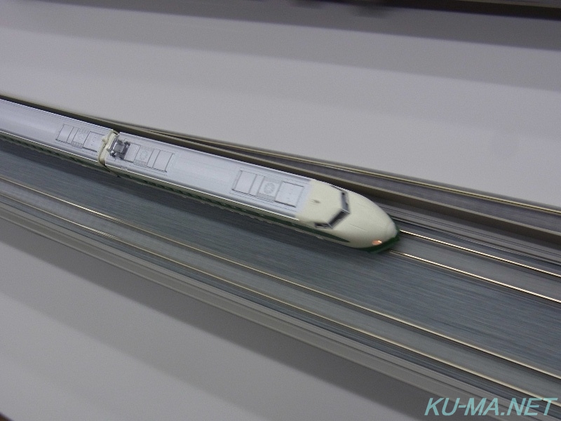 TOMIX200系東北新幹線流し撮りの鉄道模型写真