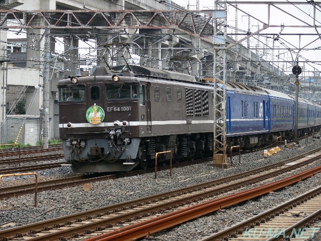 Photo of EF64-1001 and 24 series 7 cars EF81 ECHIGO