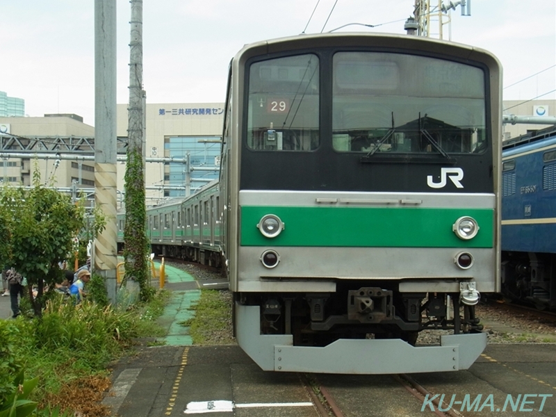 205系埼京線ハエ29編成の写真