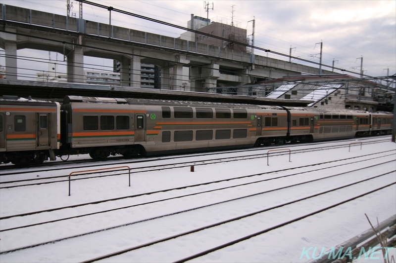 211系C16編成グリーン車の写真