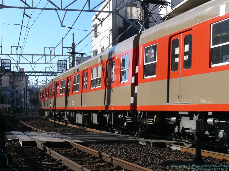 東武8000系デビュー時のツートンカラーの写真その2