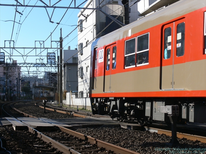 東武8000系デビュー時のツートンカラーの写真その3