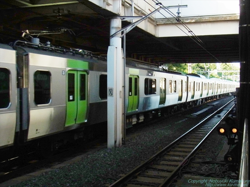 Photo of Yamanote Line Series E235 No.3 car