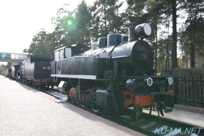ロシア蒸気機関車9П-2の写真