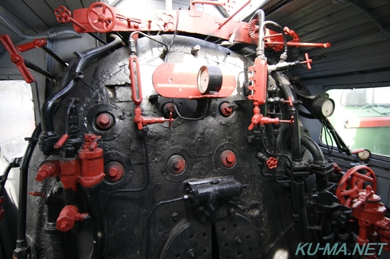 ロシア蒸気機関車ФД20-588運転室室内計器類の写真