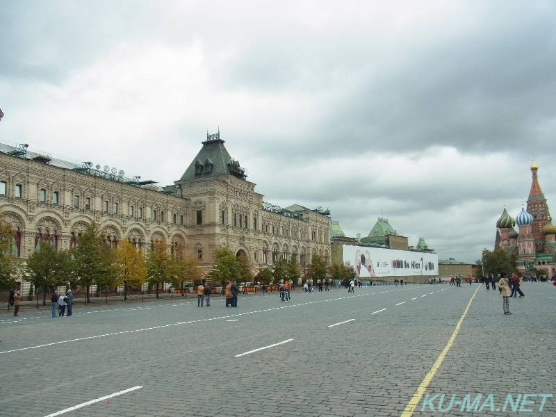 グム百貨店とポクロフスキー聖堂の写真