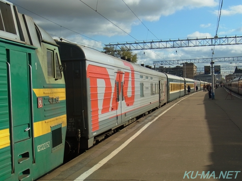 シベリヤク号郵便車兼荷物車の鉄道写真